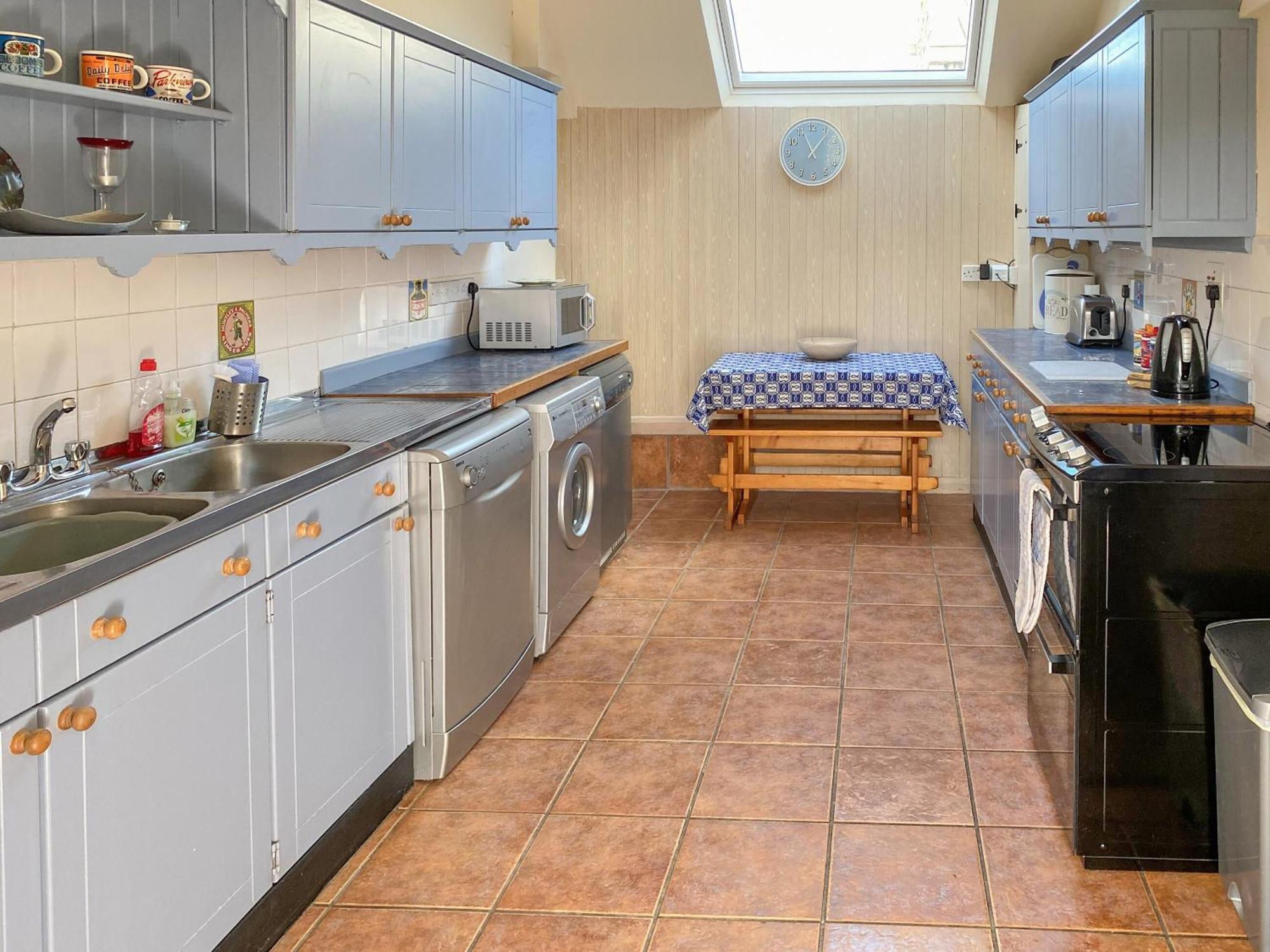 Cyll Y Felin Fawr 2 Villa อาเบอร์ดารอน ภายนอก รูปภาพ