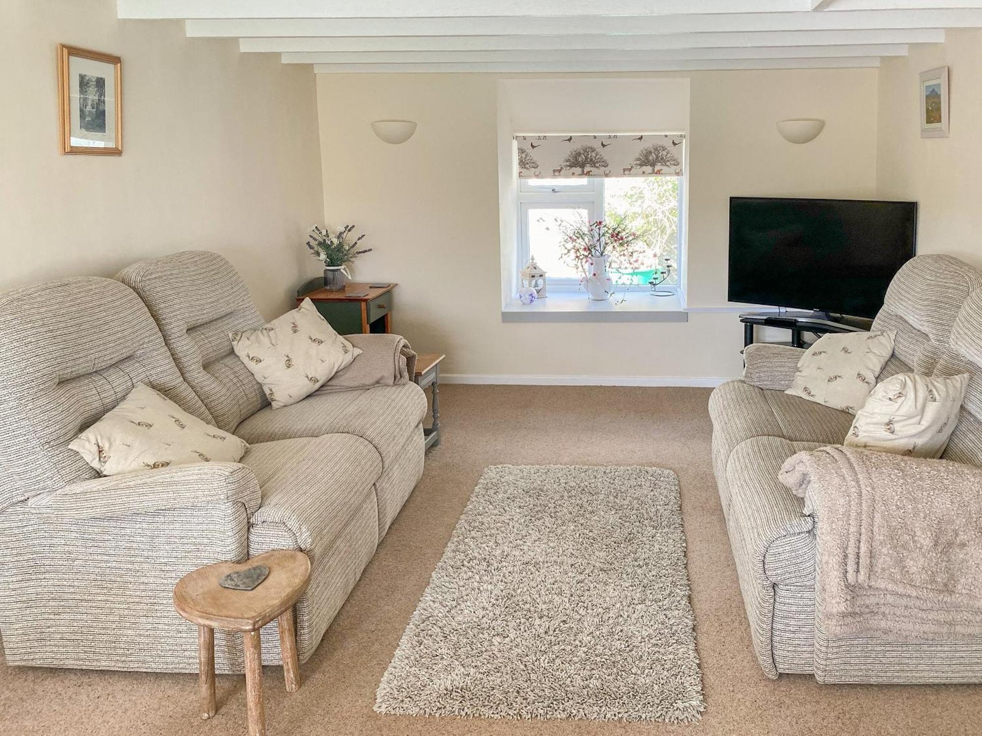 Cyll Y Felin Fawr 2 Villa อาเบอร์ดารอน ภายนอก รูปภาพ