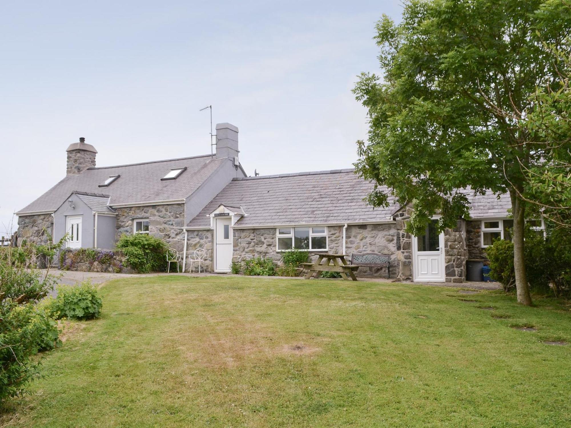 Cyll Y Felin Fawr 2 Villa อาเบอร์ดารอน ภายนอก รูปภาพ